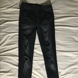 American Eagle Hi-Rise Distressed Jegging
